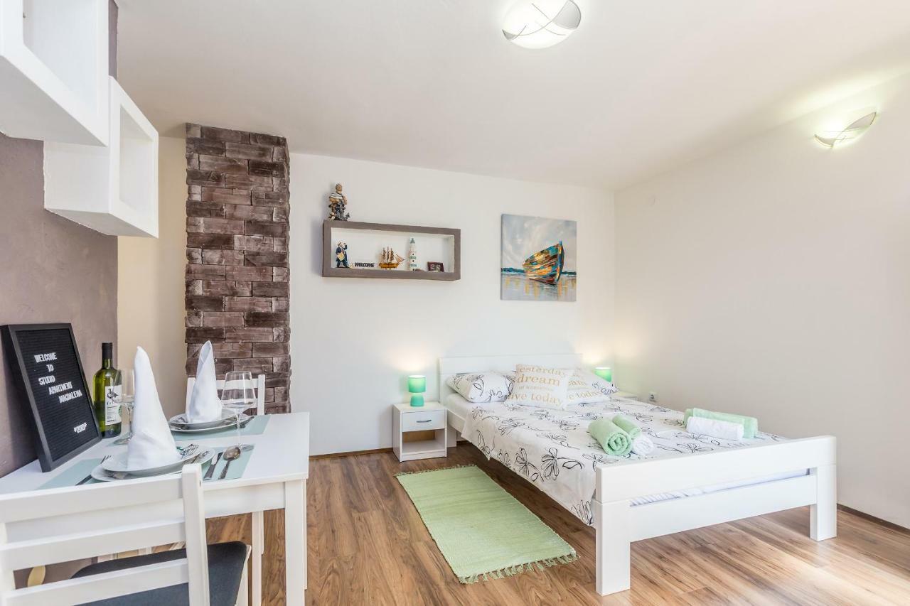 Studio Apartman Magdalena Daire Omišalj Dış mekan fotoğraf