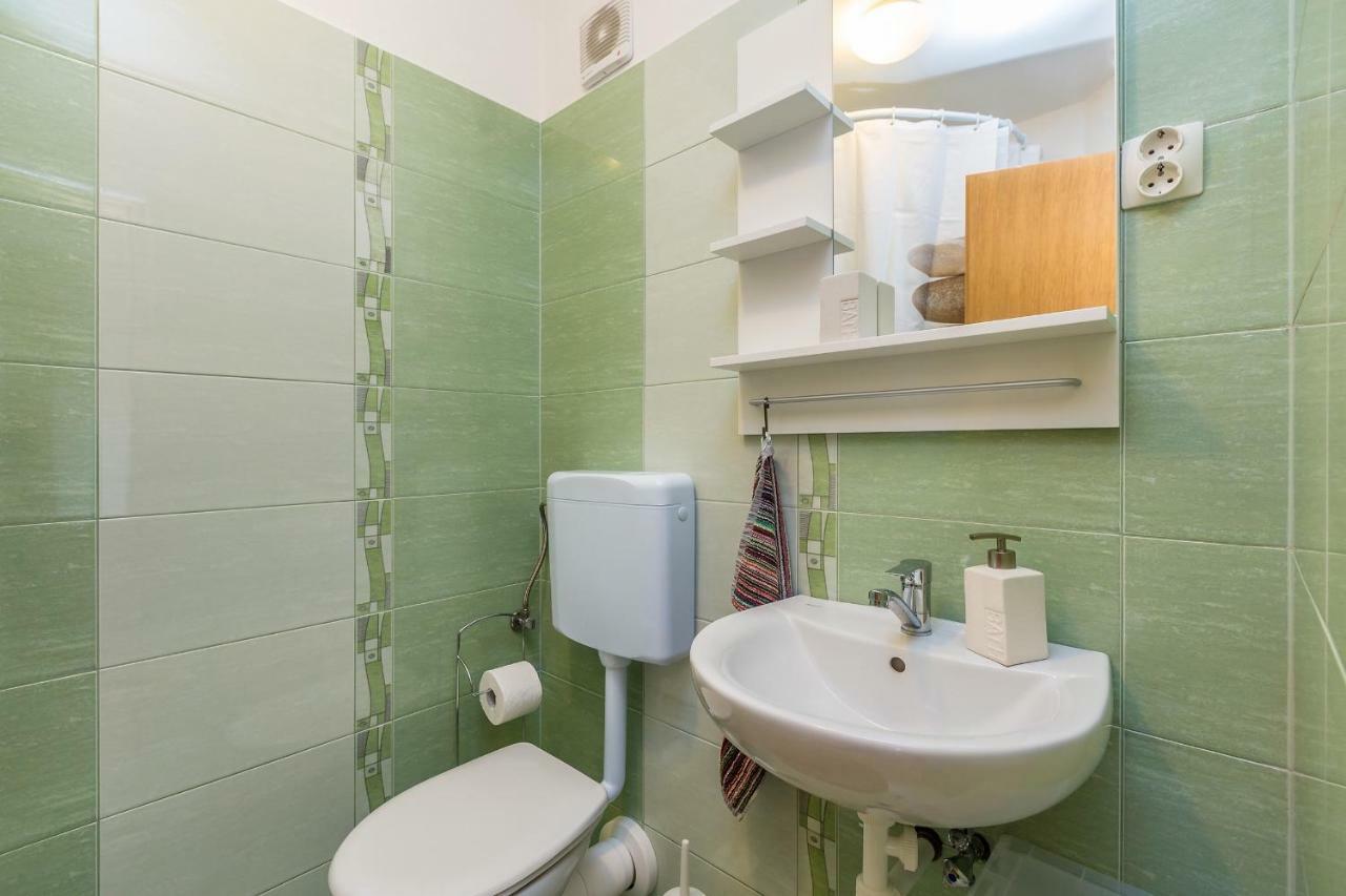Studio Apartman Magdalena Daire Omišalj Dış mekan fotoğraf